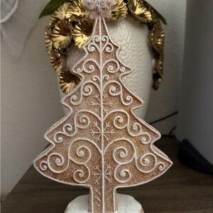 Gingerbread Christmas tree